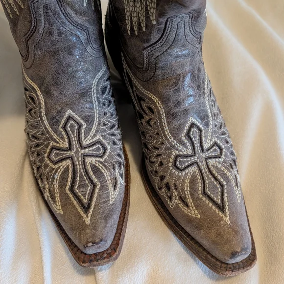 Corral Cross And Wings Cowgirl Boots - Picture 3 of 12